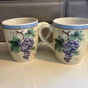 Pfaltzgraff  Merlot Ivy Grapes Stoneware 10oz. Mug Coffee Tea Cup Set of 2